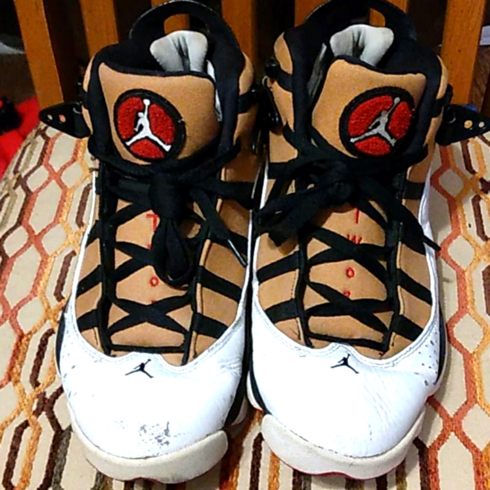 Nike Air Jordans TWO 3 men's 8.5 White-Black-Tan